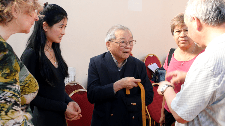 lady stream at ICA 3